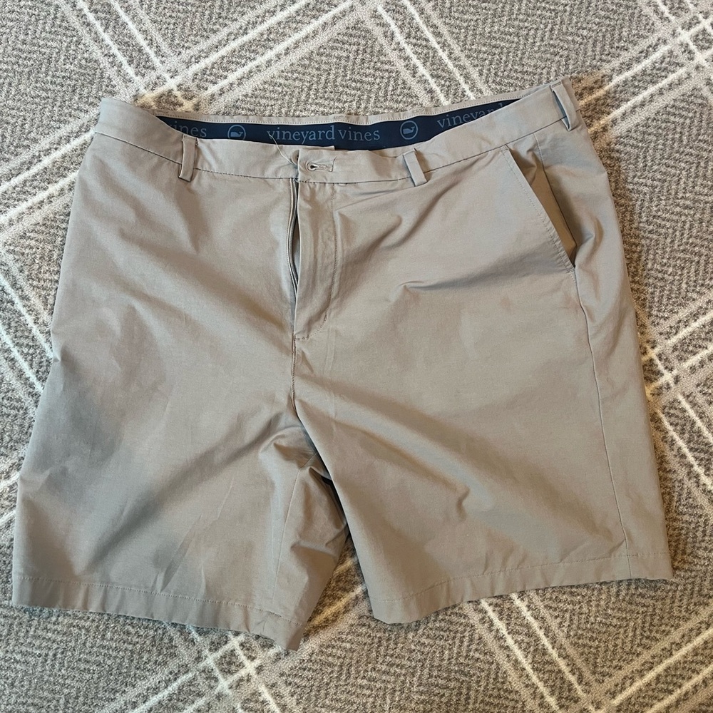 Vineyard Vines Gray Flat Front Men Shorts